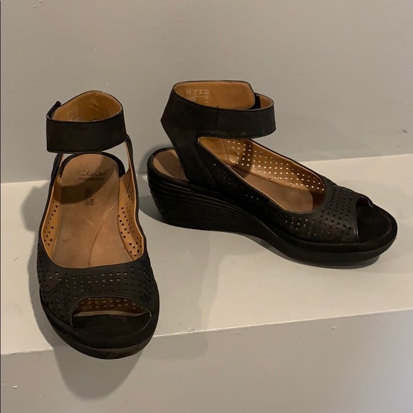 clarks wave edge sandals